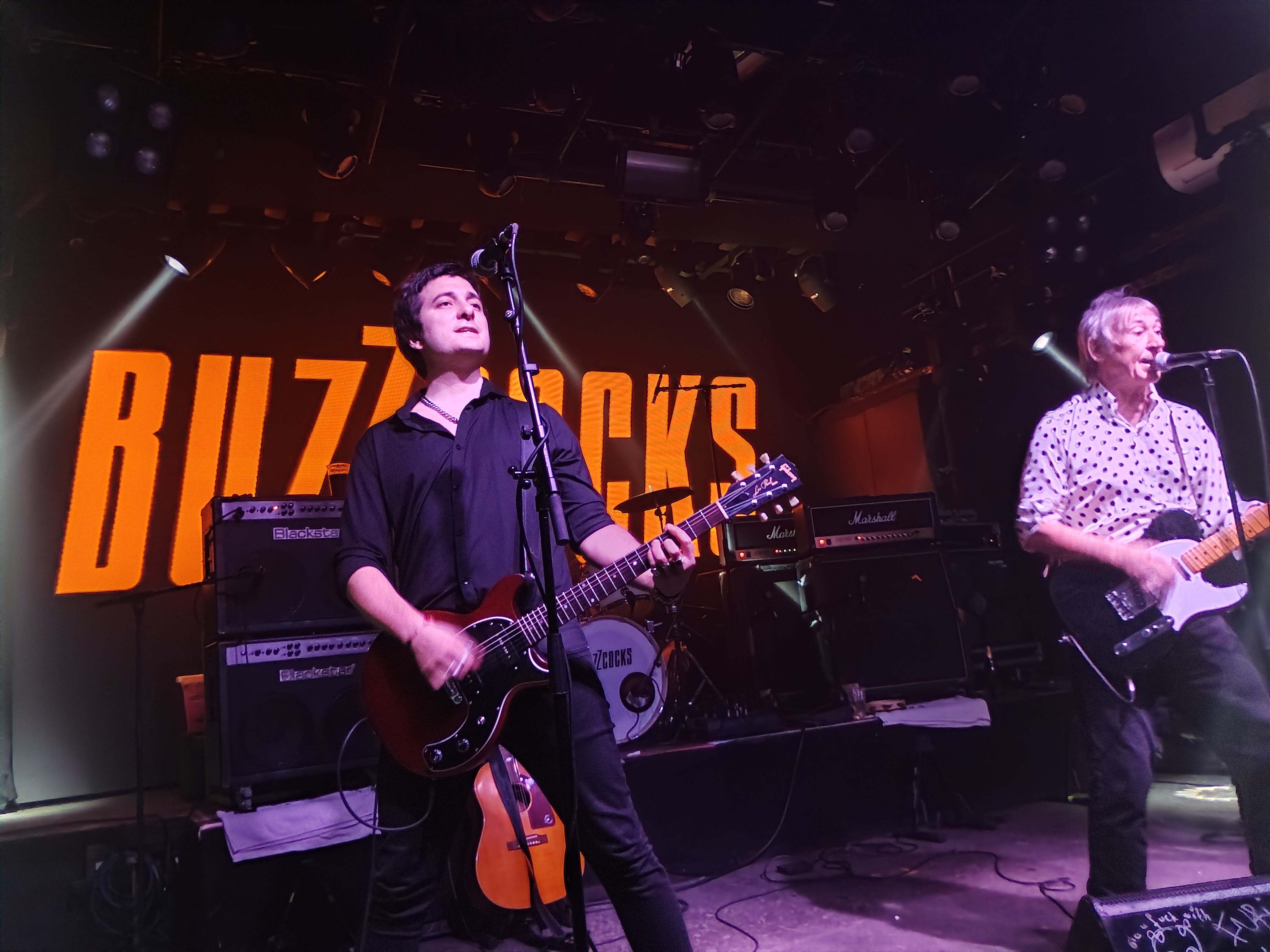THE BUZZCOCKS