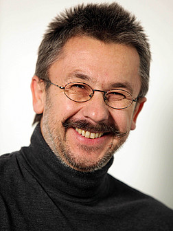 Über die mediale Darstellung von Menschen mit Behinderung: „Die Sprache ist die Kleidung der Gedanken“, soll einst der englische Gelehrte Samuel Johnson gesagt haben. Diesem Zitat kann Manfred Fischer einiges abgewinnen.