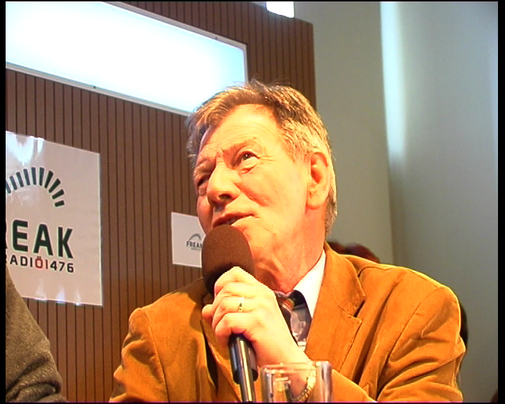 Hubert Wallner ist tot. Der 77-Jährige war eine der Pioniere von Freak-Radio. Im Laufe der Jahre hat er unzählige Sendungen mitgestaltet und vielen Nachwuchsredakteuren unter die Arme gegriffen. Seine Erfahrung und sein Wissen haben diese Redaktion maßgeblich geprägt.
